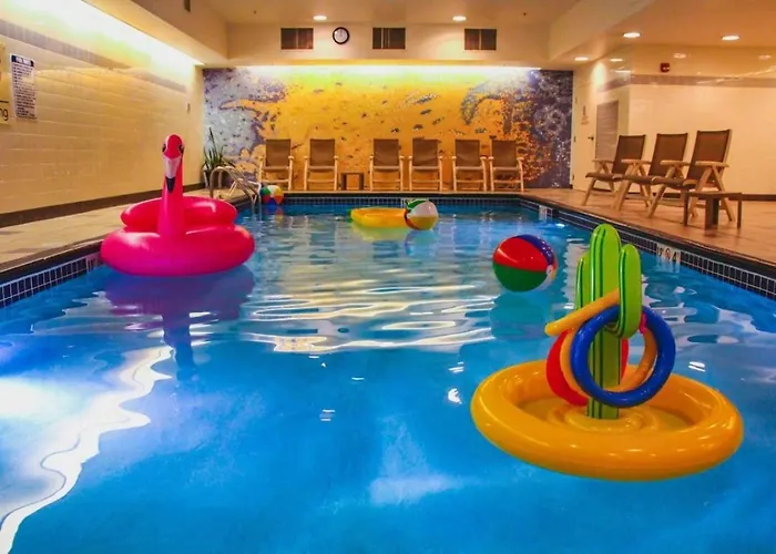 Luxury hotel only: Hampton Inn & Suites Denver-Downtown